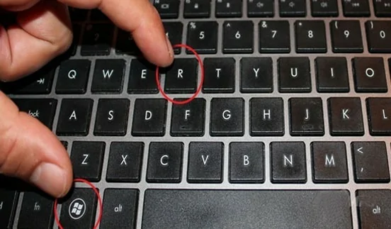 Nhấn tổ hợp phím windows + R
